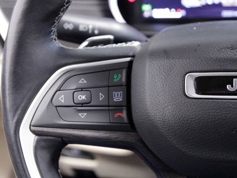 Used 2022 Jeep Grand Cherokee L Limited image 28