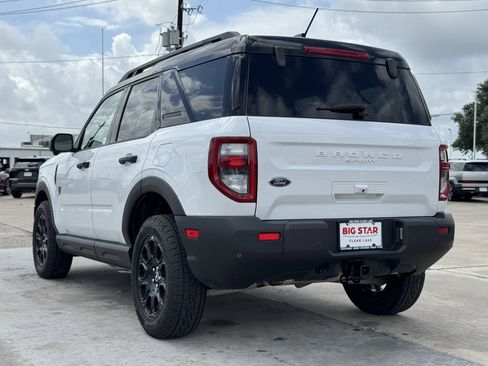 Used 2025 Ford Bronco Sport Badlands AWD/4WD image 9