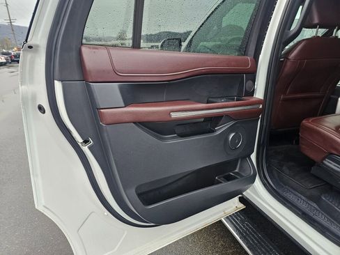 Used 2024 Ford Expedition Max Limited image 12