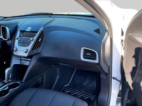 Used 2014 Chevrolet Equinox LS FWD image 18