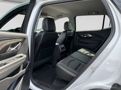 Used 2024 GMC Terrain SLT AWD/4WD image 14