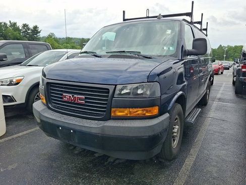 Used 2019 GMC Savana 2500 w/ Driver Convenience Package RWD image 3