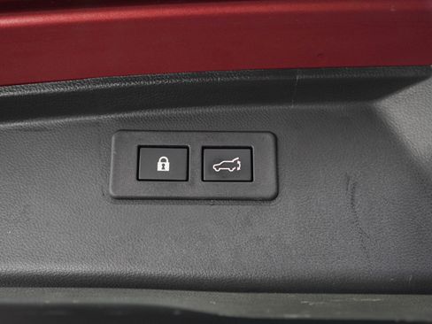 Used 2025 Subaru Outback Premium AWD/4WD image 14