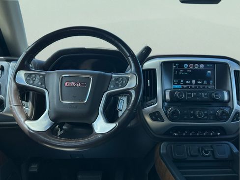 Used 2018 GMC Sierra 1500 SLT AWD/4WD image 23