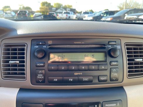 Used 2005 Toyota Corolla LE image 19