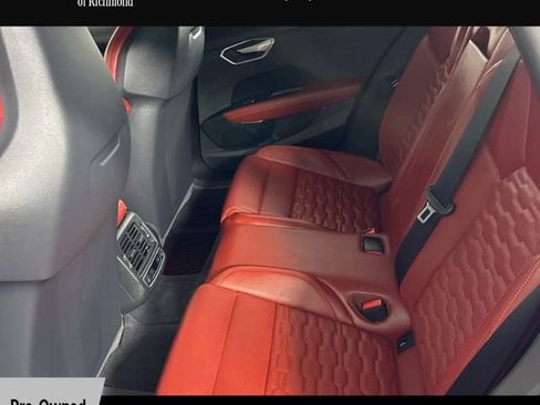 Used 2022 Audi e-tron GT Prestige image 9