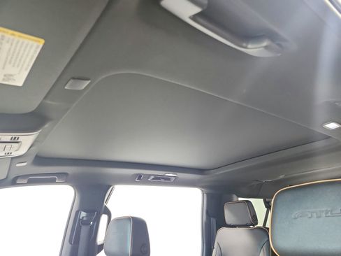 Used 2023 GMC Yukon XL AT4 w/ AT4 Premium Package AWD/4WD image 22