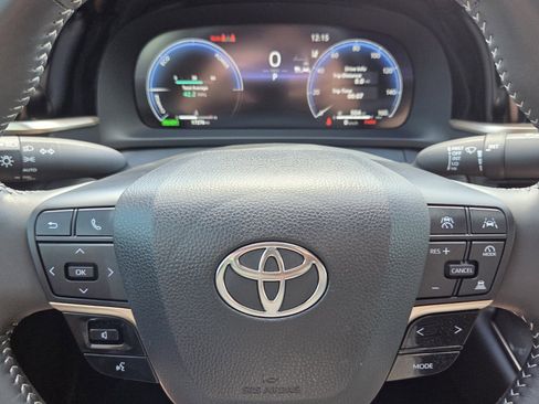 Certified 2024 Toyota Crown XLE image 18