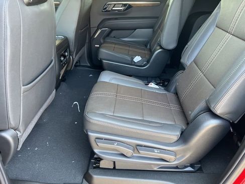 New 2025 Chevrolet Suburban High Country image 14