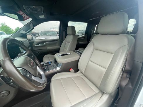 Used 2022 GMC Sierra 1500 SLT w/ SLT Premium Plus Package AWD/4WD image 19
