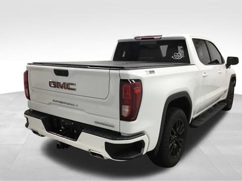 Used 2022 GMC Sierra 1500 Elevation w/ Elevation Premium Package AWD/4WD image 17