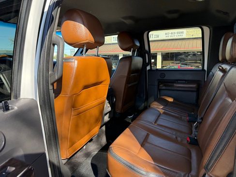 Used 2014 Ford F250 Platinum w/ FX4 Off-Road Package AWD/4WD image 16