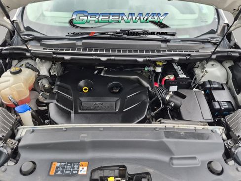 Used 2018 Ford Edge Titanium w/ Equipment Group 301A FWD image 20
