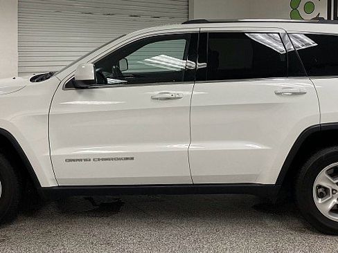 Used 2016 Jeep Grand Cherokee Laredo w/ Quick Order Package 23E image 8