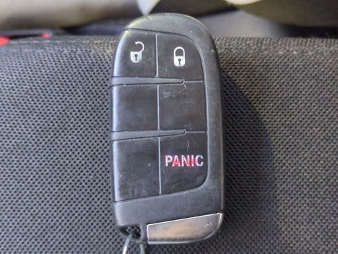 Used 2021 Jeep Renegade Latitude w/ Convenience Group image 36