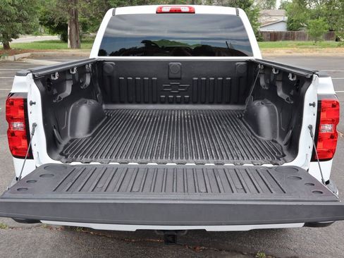 Used 2018 Chevrolet Silverado 1500 Custom w/ Custom Value Package RWD image 14