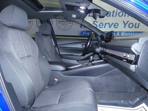 Used 2024 Honda Accord Sport image 9