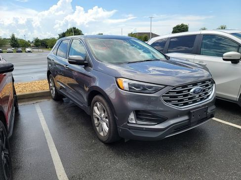 Used 2022 Ford Edge Titanium w/ Equipment Group 301A AWD/4WD image 3