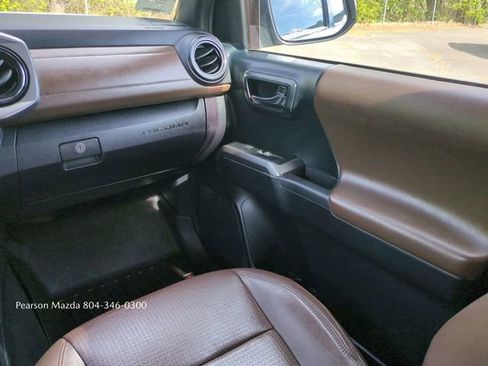 Used 2019 Toyota Tacoma Limited image 19