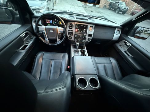 Used 2017 Ford Expedition Limited w/ Equipment Group 301A image 3