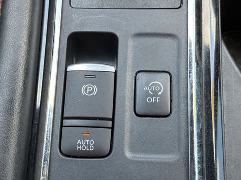 Used 2024 Nissan Pathfinder Rock Creek AWD/4WD image 10