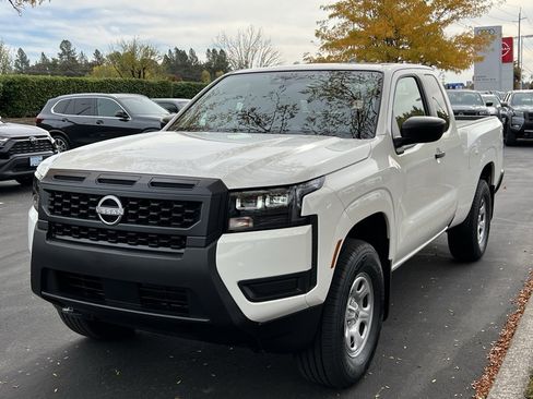 New 2026 Nissan Frontier S image 3