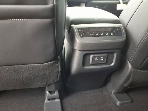 New 2026 Nissan Pathfinder SL image 28