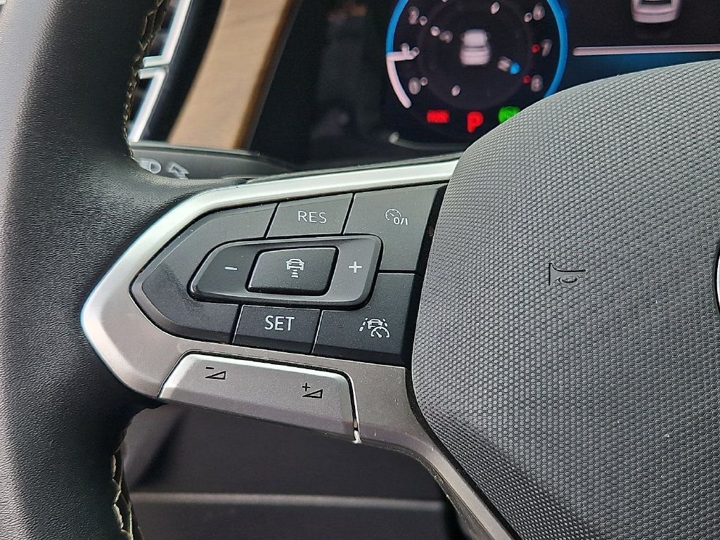 Certified 2025 Volkswagen Atlas SE AWD/4WD image 22