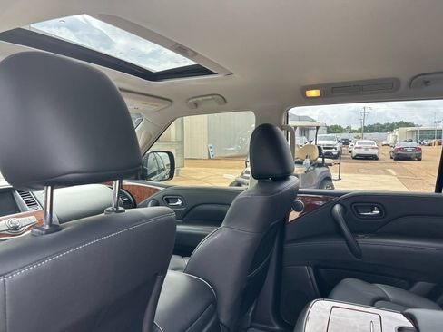 Used 2018 INFINITI QX80 2WD w/ Driver Assistance Package image 14