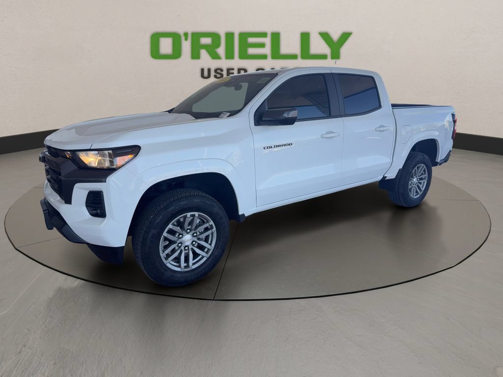 Used 2024 Chevrolet Colorado LT w/ LT Convenience Package II RWD image 2