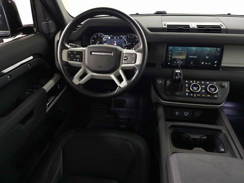 Used 2023 Land Rover Defender 110 SE image 19