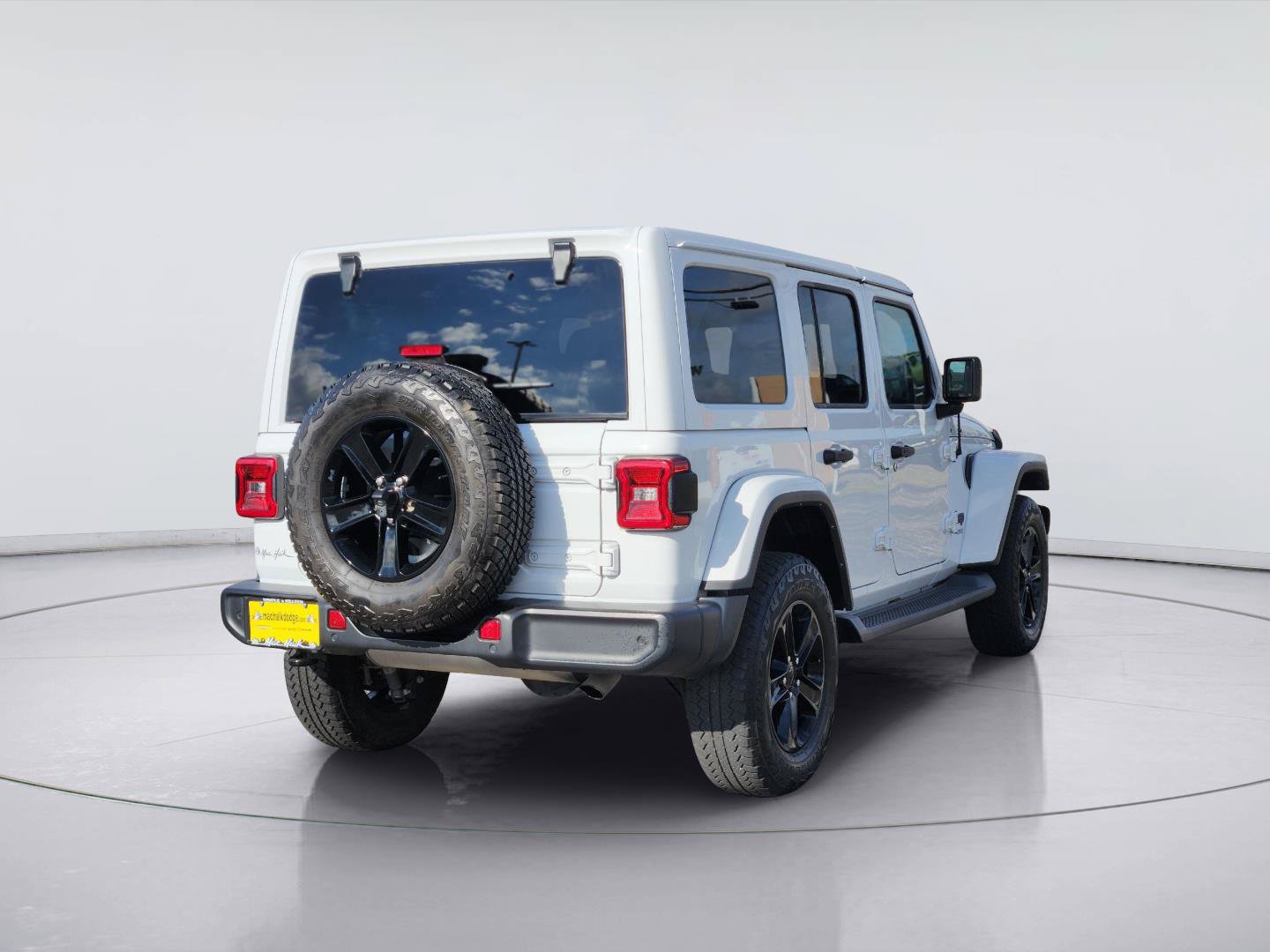 Used 2022 Jeep Wrangler Unlimited Sahara AWD/4WD image 6