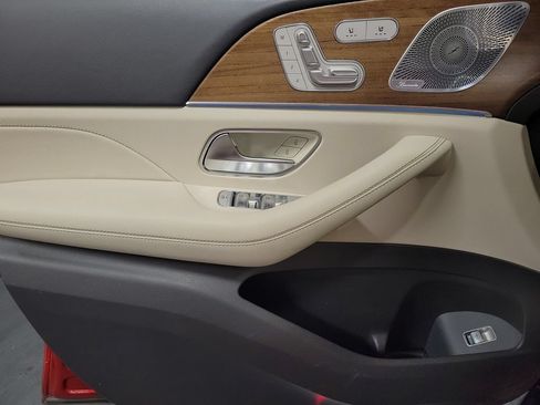 Used 2020 Mercedes-Benz GLE 350 4MATIC image 23