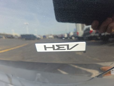 Used 2023 Kia Sportage EX image 6