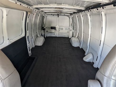 Used 2023 GMC Savana 2500 Extended w/ Driver Convenience Package image 13