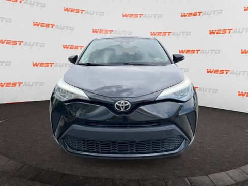 Used 2021 Toyota C-HR LE FWD image 8