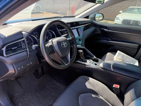 Used 2019 Toyota Camry LE FWD image 14