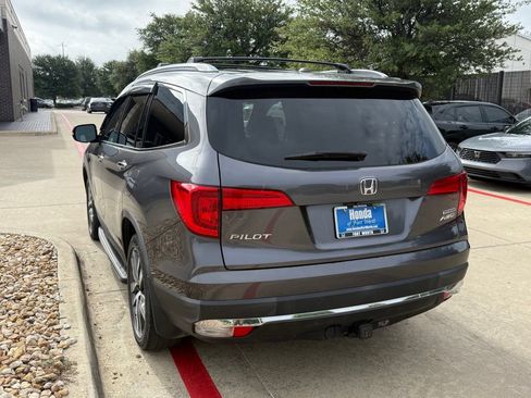 Used 2018 Honda Pilot Touring image 3