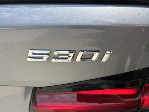 Used 2023 BMW 530i xDrive w/ M Sport Package AWD/4WD image 8