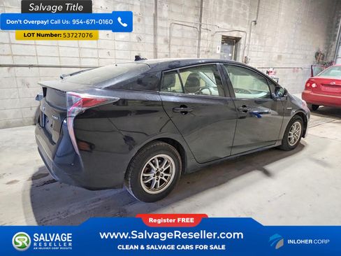 Used 2016 Toyota Prius FWD image 4