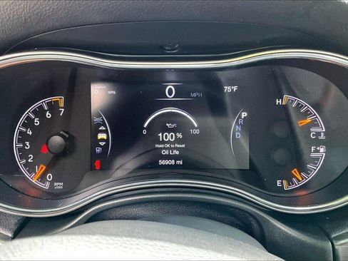 Used 2021 Jeep Grand Cherokee Laredo X AWD/4WD image 8