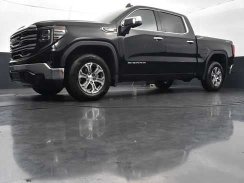 Used 2025 GMC Sierra 1500 SLT image 32