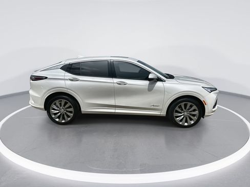 Used 2026 Buick Envista Avenir FWD image 9