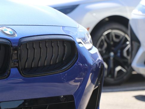 Used 2024 BMW 230i xDrive Coupe w/ Premium Package image 6