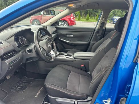 Used 2025 Nissan Sentra SR FWD image 10