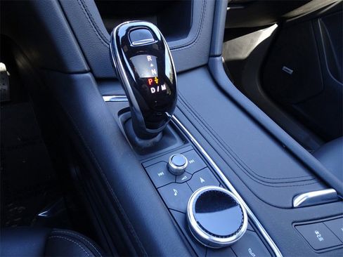 Certified 2022 Cadillac XT6 Premium Luxury w/ Technology Package image 16