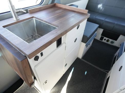 Used 2022 Mercedes-Benz Sprinter 144 Cargo image 11