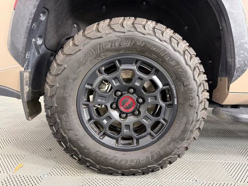 Used 2025 Toyota Sequoia 4WD image 13