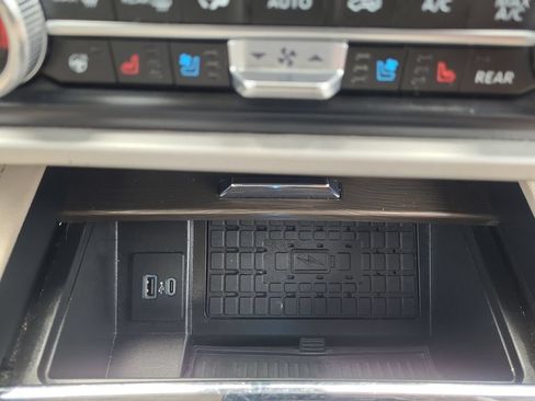 Used 2024 Ford Expedition Max Limited AWD/4WD image 36