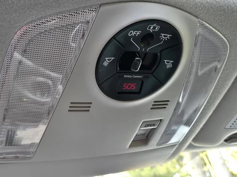 Used 2012 Toyota Prius Four w/ Deluxe Solar Roof Pkg image 28